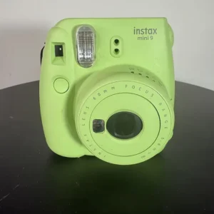 instant camera